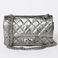 極美品 CHANEL シャネル 2.55 Wフラップ Wチェーンショルダーバッグ AS0874 11番台 ヴィンテージカーフスキン メタリックグリーン 中古 4a002128