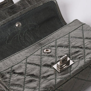 Very Good Condition CHANEL 2.55 W Flap W Chain Shoulder Bag AS0874 No. 11 Vintage Calfskin Metallic Green Used 4a002128
