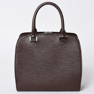 Very Good Condition LOUIS VUITTON Epi Pont Neuf Handbag M5205D Epi Leather Mocha Silver Hardware Used 4a002104