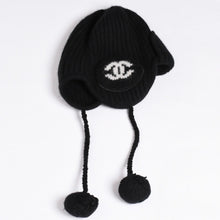 画像をギャラリービューアに読み込む, 新品未使用 CHANEL シャネル 26AW フライトキャップ パイロットキャップ ボンボン付き ニット帽 AAB271 ココマーク カシミヤ シルク ブラック 中古 4a001771