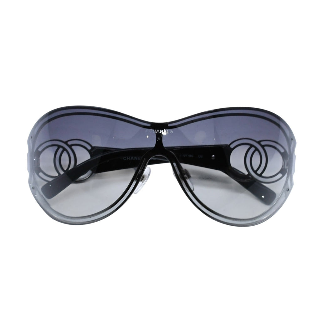 極美品 CHANEL シャネル シールド サングラス アイウェア 4144 c.127/8G サイズ125 ココマーク ブラック シルバー 中古 4a002132