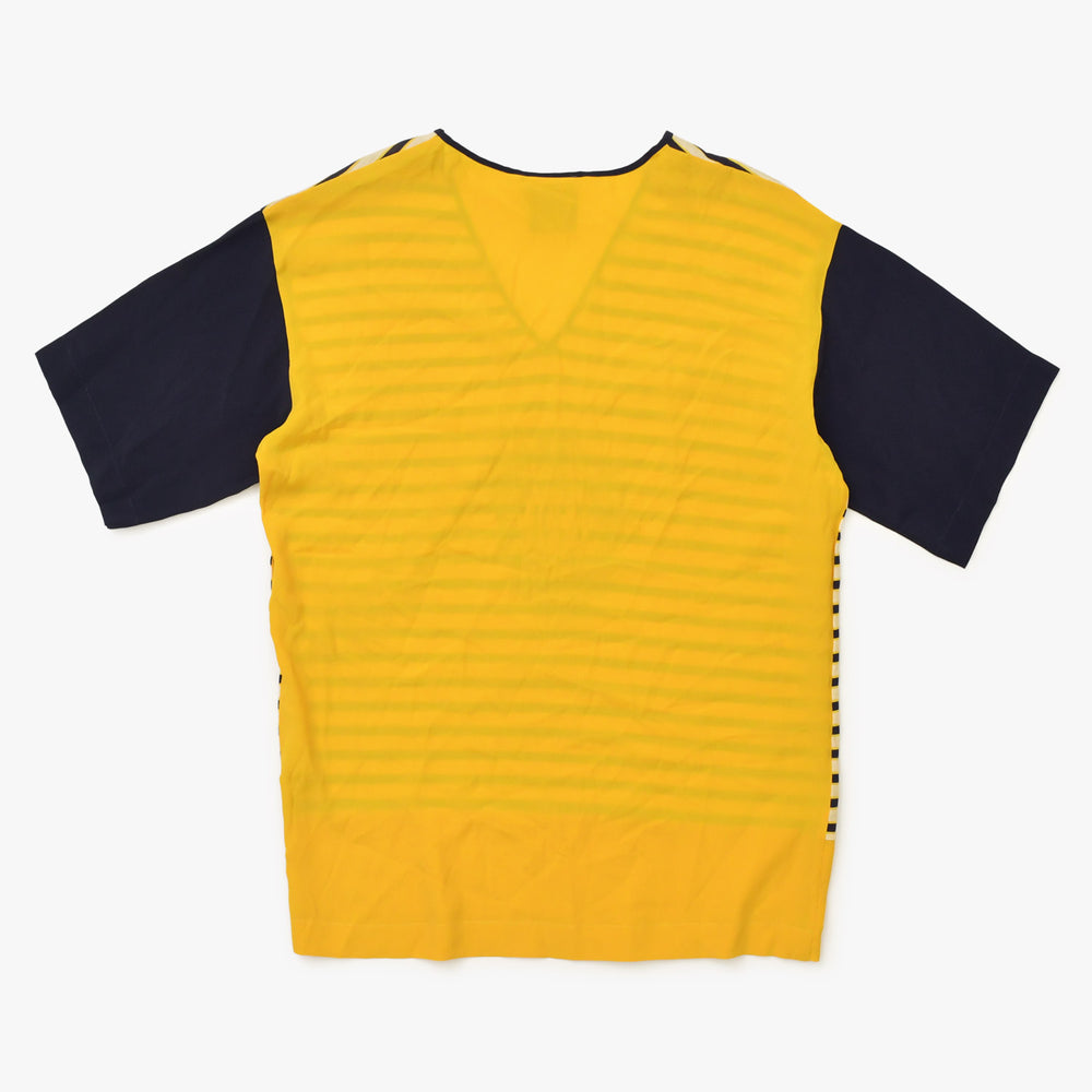 Very good condition STUDIO 0001 BY FERRE Studio Zero Zero Zero One By FERRE V neck short sleeve cut and sew embroidered patch T-shirt Yellow Black Used 4a002143