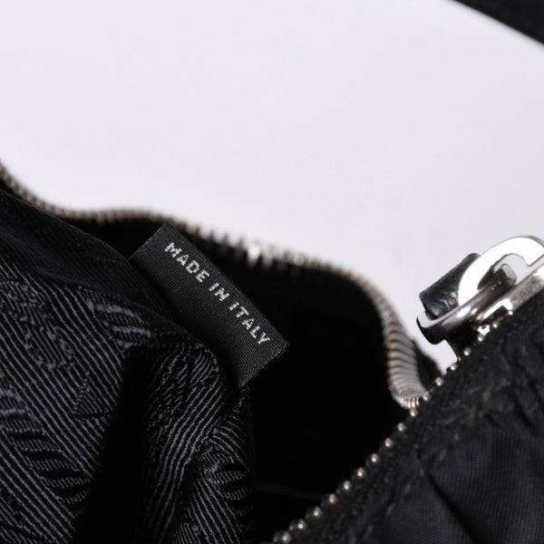 Very Good Condition PRADA Hobo One Shoulder Bag 1NE204 Triangle Logo Triangle Logo Plate Nylon Black Used 4a001931