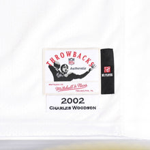 画像をギャラリービューアに読み込む, 新品同様 Mitchell&amp;Ness ミッチェルアンドネス オーセンティックユニフォーム オークランドレイダース チャールズウッドソン 2002年 スーパーボウル 背番号24 ホワイト ブラック 中古 4a002225