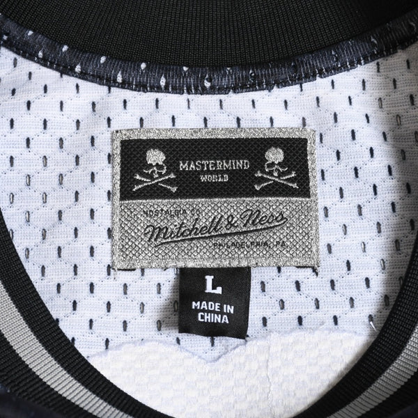 新品同様 Mitchell&Ness ミッチェルアンドネス × マスターマインドワールド コラボレーション ワールドプリントタンクトップ ノースリーブ スカル ボーン カモフラージュ Lサイズ 中古 4a002235