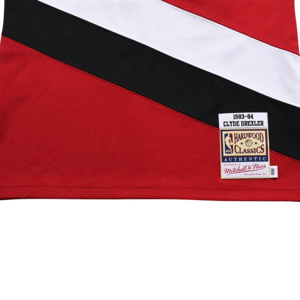 新品同様品 Mitchell&Ness ミッチェルアンドネス ポートランドトレイルブレイザーズ クライドドレクスラー 1983-84 スウィングマンユニフォーム Mサイズ 中古 4a002301
