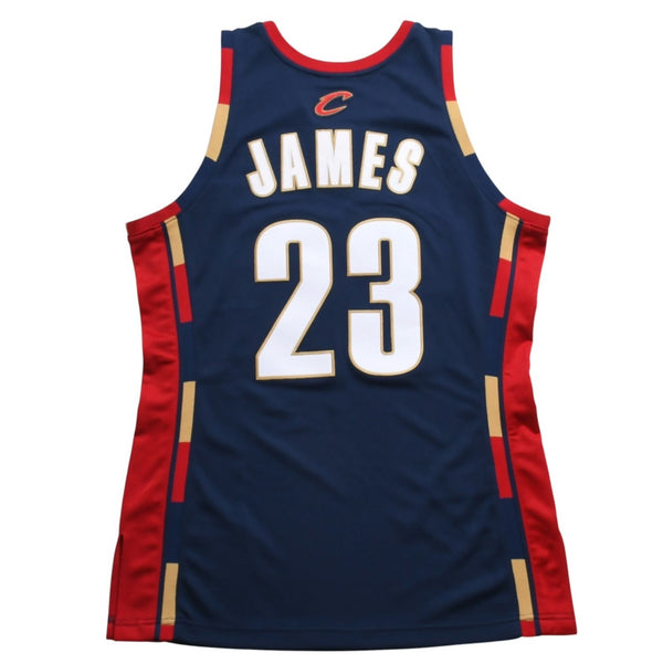 Like new Mitchell&Ness Mitchell &amp; Ness Cleveland Cavaliers LeBron James 2008-09 Swingman Jersey Navy M size Used 4a002210