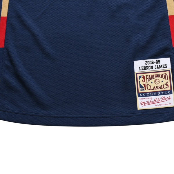 Like new Mitchell&Ness Mitchell &amp; Ness Cleveland Cavaliers LeBron James 2008-09 Swingman Jersey Navy M size Used 4a002210