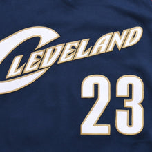 画像をギャラリービューアに読み込む, 新品同様品 Mitchell&amp;Ness ミッチェルアンドネス クリーブランドキャバリアーズ レブロンジェームス 2008-09 スウィングマンユニフォーム ネイビー Mサイズ 中古 4a002210