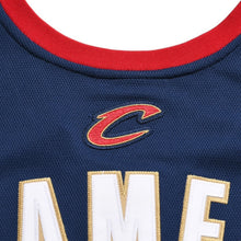 画像をギャラリービューアに読み込む, 新品同様品 Mitchell&amp;Ness ミッチェルアンドネス クリーブランドキャバリアーズ レブロンジェームス 2008-09 スウィングマンユニフォーム ネイビー Mサイズ 中古 4a002210