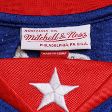 画像をギャラリービューアに読み込む, 新品同様品 Mitchell&amp;Ness ミッチェルアンドネス 2004年 NBAオールスターゲーム トレイシーマグレディ イースタンカンファレンス オーセンティックユニフォーム サイズL ブルー レッド 中古 4a002305