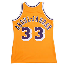 画像をギャラリービューアに読み込む, 新品同様品 Mitchell&amp;Ness ミッチェルアンドネス ロサンゼルスレイカーズ カリームアブドゥルジャバー スウィングマンジャージー 1984−85 Mサイズ 中古 4a002287