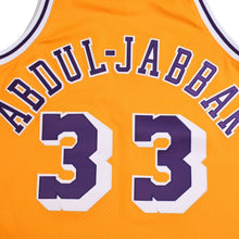 画像をギャラリービューアに読み込む, 新品同様品 Mitchell&amp;Ness ミッチェルアンドネス ロサンゼルスレイカーズ カリームアブドゥルジャバー スウィングマンジャージー 1984−85 Mサイズ 中古 4a002287