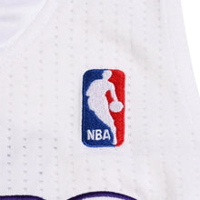 画像をギャラリービューアに読み込む, 新品同様品 Mitchell&amp;Ness ミッチェルアンドネス ロサンゼルスレイカーズ 2012 クリスマスデー スティーブナッシュ スウィングマンユニフォーム Lサイズ ホワイト 中古 4a002275