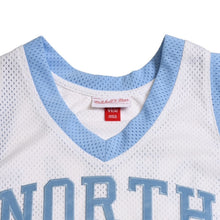 画像をギャラリービューアに読み込む, 新品同様品 Mitchell&amp;Ness ミッチェルアンドネス ノースカロライナ大 マイケルジョーダン ユニフォーム ノースカロライナブルー サイズL 中古 4a002311