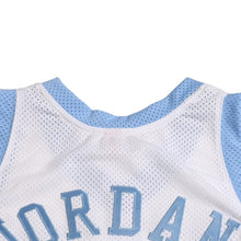 画像をギャラリービューアに読み込む, 新品同様品 Mitchell&amp;Ness ミッチェルアンドネス ノースカロライナ大 マイケルジョーダン ユニフォーム ノースカロライナブルー サイズL 中古 4a002311