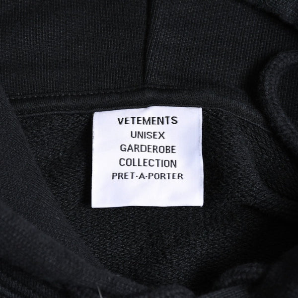 極美品 VETEMENTS ヴェトモン LIMITED EDITION ロゴパーカー プルオーバーフーディ オーバーサイズ ドロップショルダー ブラック Sサイズ 中古 4a003409