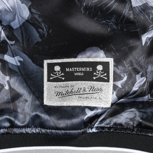 Like new Mitchell&Ness Mitchell &amp; Ness x mastermind world Printed Satin Jacket Skull Bone Camouflage Size L Used 4a002179