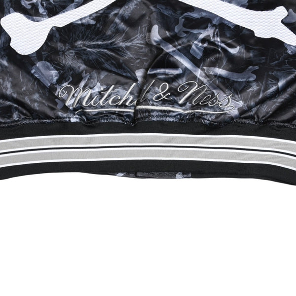 Like new Mitchell&Ness Mitchell &amp; Ness x mastermind world Printed Satin Jacket Skull Bone Camouflage Size L Used 4a002179