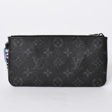 画像をギャラリービューアに読み込む, 極美品 LOUIS VUITTON ルイヴィトン iPadケース M64449 タブレットケース フラグメント ポーチ コラボ 藤原ヒロシ PVC レザー 中古 4a001936