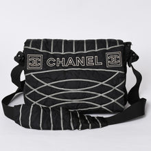 画像をギャラリービューアに読み込む, 極美品 CHANEL シャネル ミニ スポーツライン ナイロン ショルダーバッグ ブラック 10番台 ココマーク ロゴ 中古 4a001923