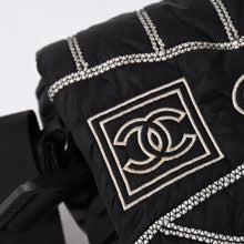 画像をギャラリービューアに読み込む, 極美品 CHANEL シャネル ミニ スポーツライン ナイロン ショルダーバッグ ブラック 10番台 ココマーク ロゴ 中古 4a001923