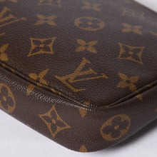 画像をギャラリービューアに読み込む, LOUIS VUITTON ルイヴィトン ポシェット アクセソワール パンダ M51981 モノグラム アクセポ ハンドバッグ 村上隆 美品 中古 4a002394