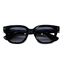画像をギャラリービューアに読み込む, 極美品 TOMFORD トムフォード サングラス TF1274-D 1ブラック アイウェア ウェリントンシェイプ メガネ 中古 4a002336