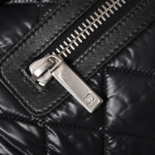 画像をギャラリービューアに読み込む, 極美品 CHANEL シャネル コココクーン リュック デイパック 13番台 イタリア製 レザー ブラック シルバー金具 中古 4a003535