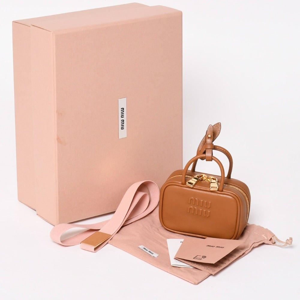 極美品 Miu Miu ミュウミュウ ボーレザーマイクロバッグ ブラウン ミニポーチ ミニバックチャーム レザー 5NR036 ゴールド金具 中古 4a003388