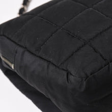 画像をギャラリービューアに読み込む, CHANEL シャネル マトラッセ チョコバー ショルダーバッグ 7番台 ココマーク ナイロン ブラック シルバー金具 美品 中古 4a003361