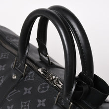 Load image into Gallery viewer, 新品同様 LOUIS VUITTON ルイヴィトン キーポル バンドリエール45 ボストンバッグ M40569 モノグラム エクリプス ブラック 中古 4a003443