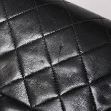 Load image into Gallery viewer, 極美品 CHANEL シャネル マトラッセ25 Wフラップ Wチェーンショルダーバッグ 1番台 ココマーク ラムスキン ブラック ゴールド金具 中古 4a003554