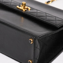 画像をギャラリービューアに読み込む, 極美品 CHANEL シャネル 台形チェーンショルダーバッグ 1番台 ココマーク ラムスキン ブラック ゴールド金具 中古 4a003368