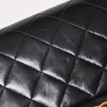 Load image into Gallery viewer, 極美品 CHANEL シャネル マトラッセ25 Wフラップ Wチェーンショルダーバッグ 1番台 ココマーク ラムスキン ブラック ゴールド金具 中古 4a003554