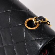 Load image into Gallery viewer, 極美品 CHANEL シャネル マトラッセ25 Wフラップ Wチェーンショルダーバッグ 1番台 ココマーク ラムスキン ブラック ゴールド金具 中古 4a003554