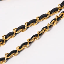 Load image into Gallery viewer, 極美品 CHANEL シャネル マトラッセ25 Wフラップ Wチェーンショルダーバッグ 1番台 ココマーク ラムスキン ブラック ゴールド金具 中古 4a003554