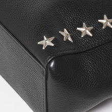画像をギャラリービューアに読み込む, JIMMY CHOO ジミーチュウ ブラック レザー シルバースタッズ スタースタッズ ハンドバッグ 美品 中古 4a002510