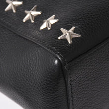 画像をギャラリービューアに読み込む, JIMMY CHOO ジミーチュウ ブラック レザー シルバースタッズ スタースタッズ ハンドバッグ 美品 中古 4a002510