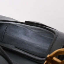 Load image into Gallery viewer, 極美品 Christian Dior クリスチャンディオール サドルマイクロバッグ クラウドブルー ミニバッグ 40XMA-0251 ゴールド金具 マグネット式 中古 4a003282