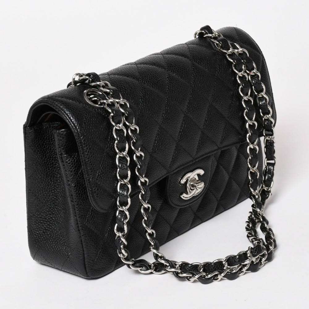 Very good condition CHANEL Matelasse 23 W flap W chain shoulder bag 30s Caviar skin Coco mark Silver hardware Used 4a003533