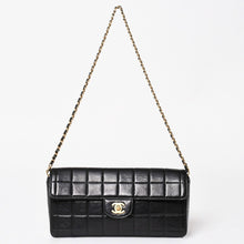 Load image into Gallery viewer, 極美品 CHANEL シャネル チョコバー チェーン ショルダーバッグ ラムスキン 黒×ゴールド レディース 6番台 中古 4a003534
