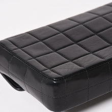 Load image into Gallery viewer, 極美品 CHANEL シャネル チョコバー チェーン ショルダーバッグ ラムスキン 黒×ゴールド レディース 6番台 中古 4a003534