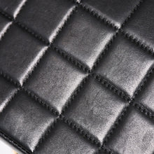 Load image into Gallery viewer, 極美品 CHANEL シャネル チョコバー チェーン ショルダーバッグ ラムスキン 黒×ゴールド レディース 6番台 中古 4a003534