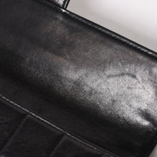 Load image into Gallery viewer, 極美品 CHANEL シャネル チョコバー チェーン ショルダーバッグ ラムスキン 黒×ゴールド レディース 6番台 中古 4a003534