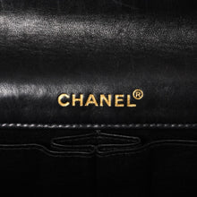 Load image into Gallery viewer, 極美品 CHANEL シャネル チョコバー チェーン ショルダーバッグ ラムスキン 黒×ゴールド レディース 6番台 中古 4a003534