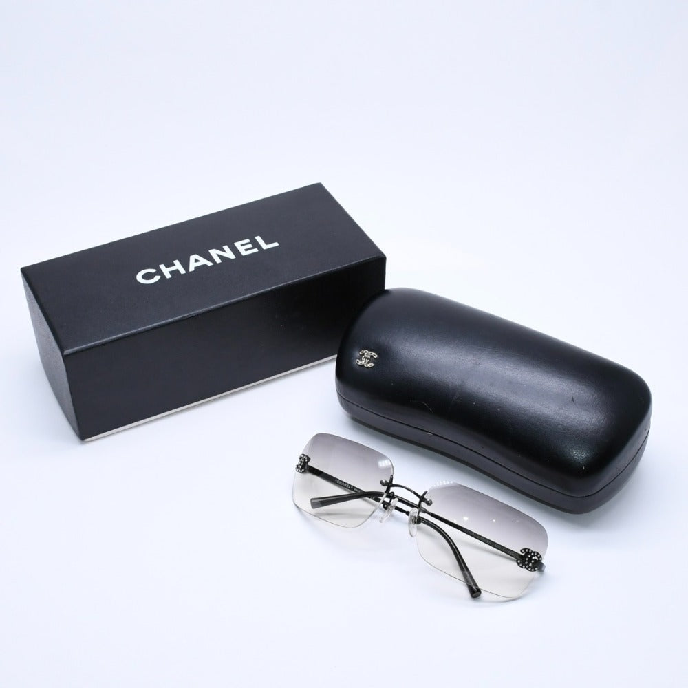 極美品 CHANEL シャネル リムレス サングラス アイウェア 4017-D c.170/8G サイズ62□17 120 ココマーク ブラック 中古 4a003373