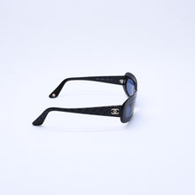 Load image into Gallery viewer, 極美品 CHANEL シャネル サングラス アイウェア オバール型 ブラックフレーム ココマーク マトラッセ 5006 c.501/91 中古 4a003376