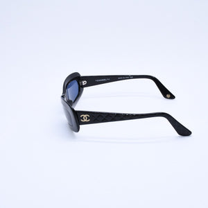 極美品 CHANEL シャネル サングラス アイウェア オバール型 ブラックフレーム ココマーク マトラッセ 5006 c.501/91 中古 4a003376