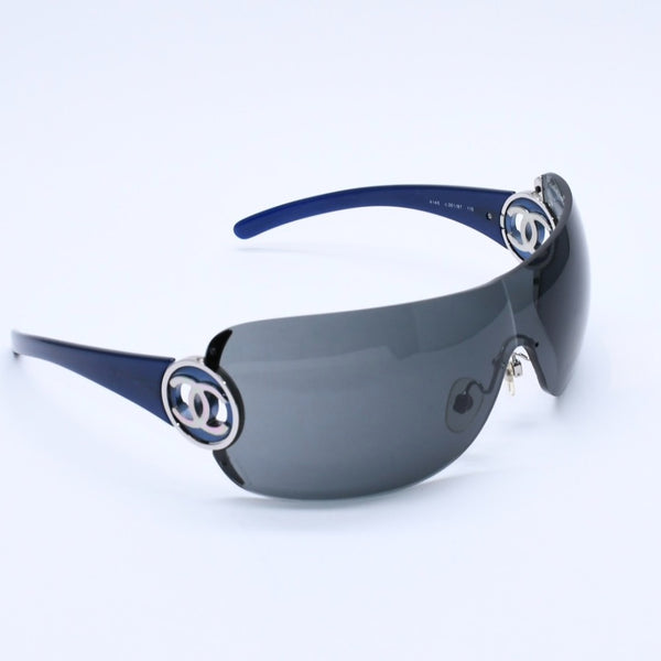 極美品 CHANEL シャネル サングラス アイウェア ココマーク シームレスレンズ ブルーフレーム 4145- c.351/87 中古 4a003380